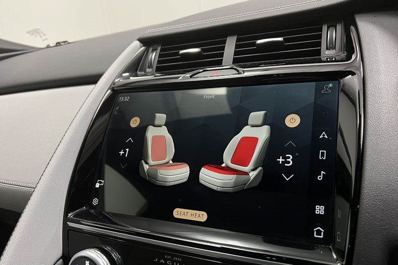 2024 (24) JAGUAR E-PACE 2.0 D200 R-Dynamic SE Black 5dr Auto 5201332