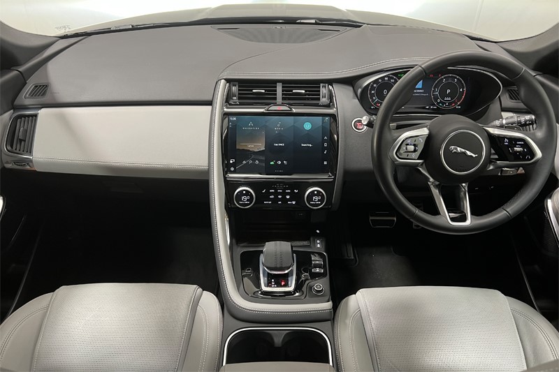 2024 (24) JAGUAR E-PACE 2.0 D200 R-Dynamic SE Black 5dr Auto 5201310