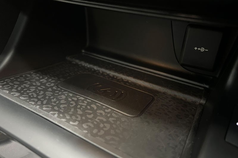 2024 (24) JAGUAR E-PACE 2.0 D200 R-Dynamic SE Black 5dr Auto 5201327