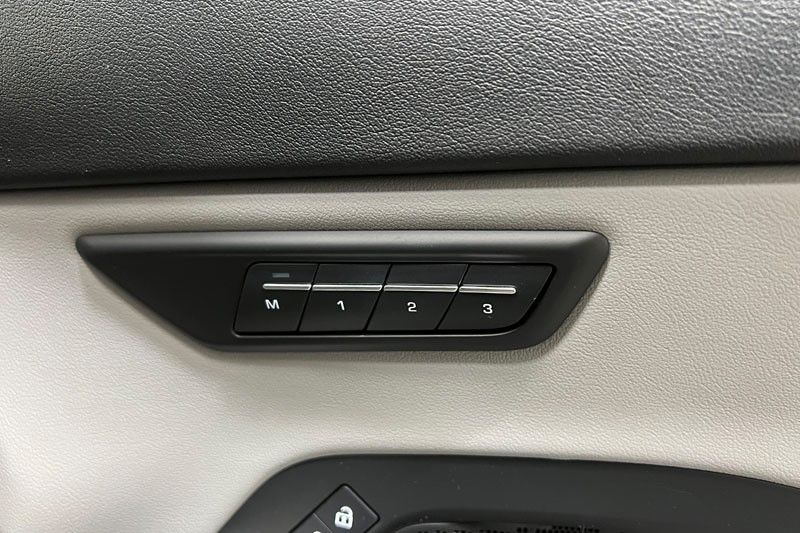 2024 (24) JAGUAR E-PACE 2.0 D200 R-Dynamic SE Black 5dr Auto 5201317