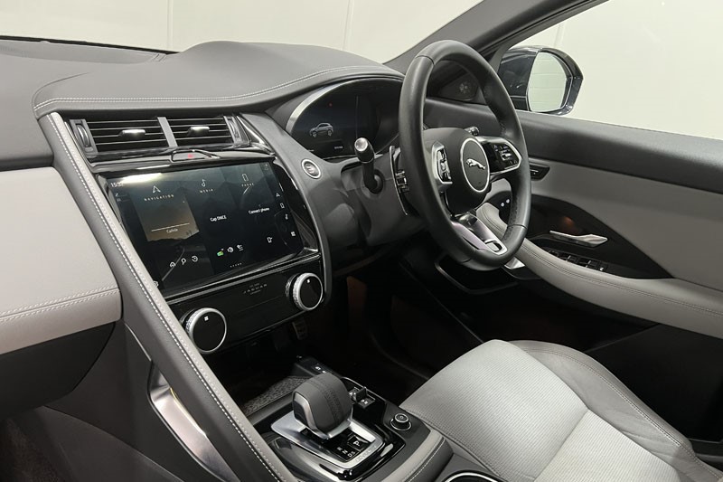 2024 (24) JAGUAR E-PACE 2.0 D200 R-Dynamic SE Black 5dr Auto 5201336