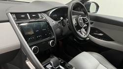 2024 (24) JAGUAR E-PACE 2.0 D200 R-Dynamic SE Black 5dr Auto 5201336