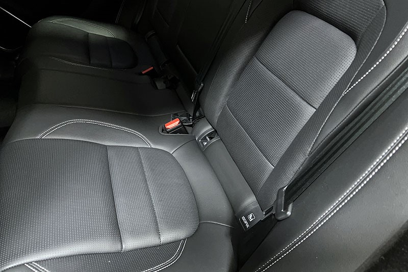 2023 (23) JAGUAR F-PACE 2.0 D200 R-Dynamic S 5dr Auto AWD 5213110