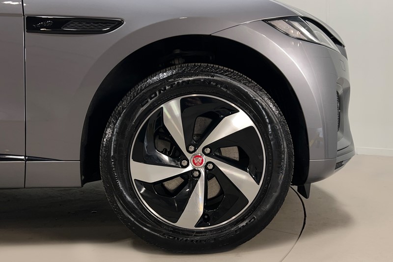 2023 (23) JAGUAR F-PACE 2.0 D200 R-Dynamic S 5dr Auto AWD 5213079