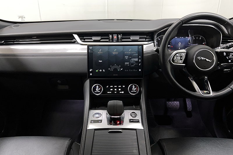 2023 (23) JAGUAR F-PACE 2.0 D200 R-Dynamic S 5dr Auto AWD 5213081