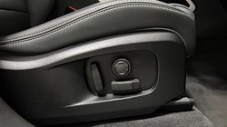 2023 (23) JAGUAR F-PACE 2.0 D200 R-Dynamic S 5dr Auto AWD 5213087