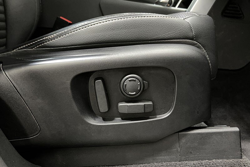 2023 (73) LAND ROVER DISCOVERY 3.0 D300 Dynamic SE 5dr Auto 5291746