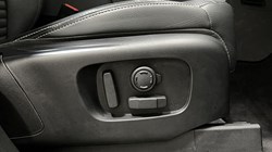 2023 (73) LAND ROVER DISCOVERY 3.0 D300 Dynamic SE 5dr Auto 5291746