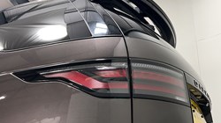 2023 (73) LAND ROVER DISCOVERY 3.0 D300 Dynamic SE 5dr Auto 5291779