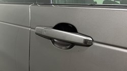 2023 (73) LAND ROVER DISCOVERY 3.0 D300 Dynamic SE 5dr Auto 5291783