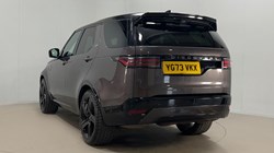 2023 (73) LAND ROVER DISCOVERY 3.0 D300 Dynamic SE 5dr Auto 1