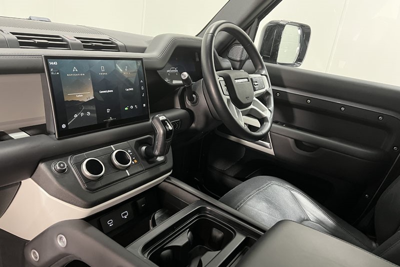 2024 (24) LAND ROVER DEFENDER 3.0 D250 X-Dynamic HSE 110 5dr Auto [7 Seat] 5204326