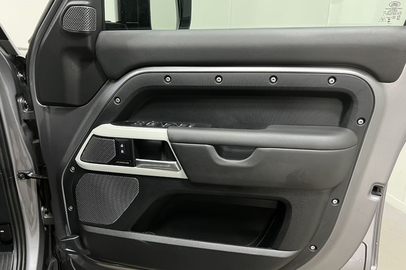 2024 (24) LAND ROVER DEFENDER 3.0 D250 X-Dynamic HSE 110 5dr Auto [7 Seat] 5204304