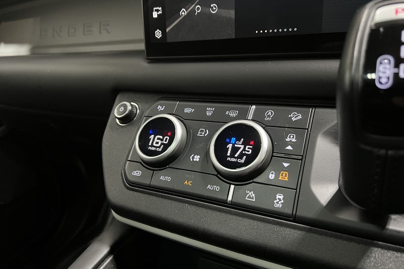 2024 (24) LAND ROVER DEFENDER 3.0 D250 X-Dynamic HSE 110 5dr Auto [7 Seat] 5204317