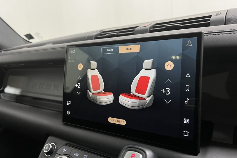 2024 (24) LAND ROVER DEFENDER 3.0 D250 X-Dynamic HSE 110 5dr Auto [7 Seat] 5204323