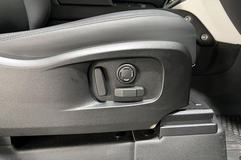 2025 (25) LAND ROVER COMMERCIAL DEFENDER 3.0 D250 Hard Top X-Dynamic SE Auto 5214305