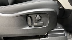 2025 (25) LAND ROVER COMMERCIAL DEFENDER 3.0 D250 Hard Top X-Dynamic SE Auto 5214305