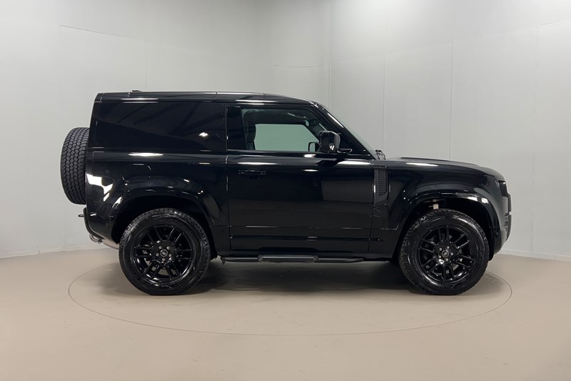 2025 (25) LAND ROVER COMMERCIAL DEFENDER 3.0 D250 Hard Top X-Dynamic SE Auto 5214293