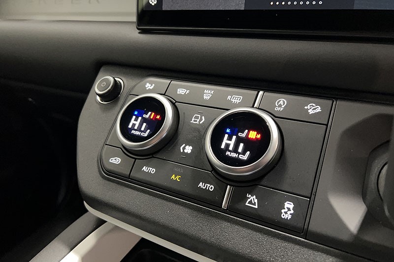 2025 (25) LAND ROVER COMMERCIAL DEFENDER 3.0 D250 Hard Top X-Dynamic SE Auto 5214315