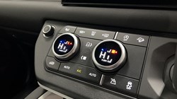 2025 (25) LAND ROVER COMMERCIAL DEFENDER 3.0 D250 Hard Top X-Dynamic SE Auto 5214315