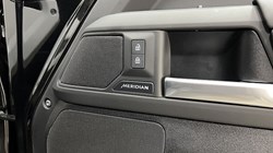 2025 (25) LAND ROVER COMMERCIAL DEFENDER 3.0 D250 Hard Top X-Dynamic SE Auto 5214302