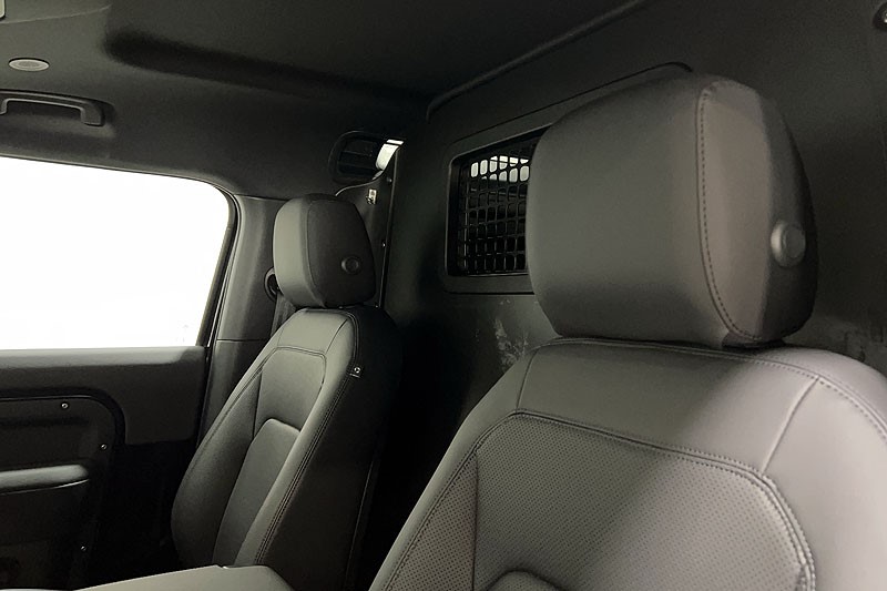 2025 (25) LAND ROVER COMMERCIAL DEFENDER 3.0 D250 Hard Top X-Dynamic SE Auto 5214328