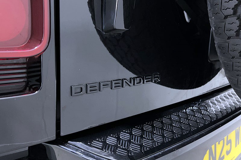 2025 (25) LAND ROVER COMMERCIAL DEFENDER 3.0 D250 Hard Top X-Dynamic SE Auto 5214330