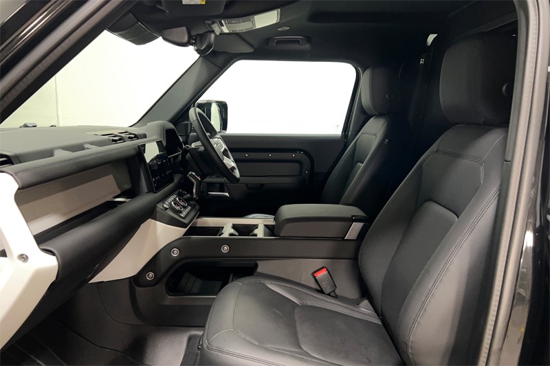 2025 (25) LAND ROVER COMMERCIAL DEFENDER 3.0 D250 Hard Top X-Dynamic SE Auto 5214291