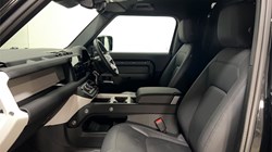 2025 (25) LAND ROVER COMMERCIAL DEFENDER 3.0 D250 Hard Top X-Dynamic SE Auto 5214291