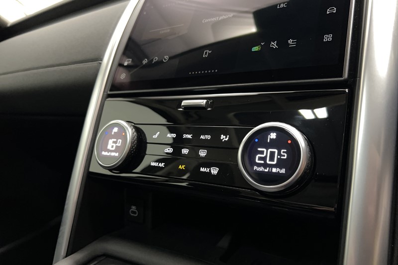 2023 (23) LAND ROVER DISCOVERY 3.0 D300 S 5dr Auto 5210368