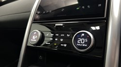 2023 (23) LAND ROVER DISCOVERY 3.0 D300 S 5dr Auto 5210368