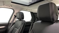 2023 (23) LAND ROVER DISCOVERY 3.0 D300 S 5dr Auto 5210381