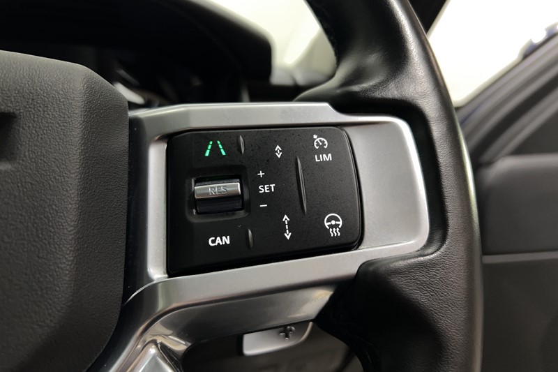 2023 (23) LAND ROVER DISCOVERY 3.0 D300 S 5dr Auto 5210363