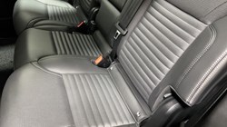 2023 (23) LAND ROVER DISCOVERY 3.0 D300 S 5dr Auto 5210384