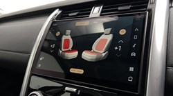 2023 (23) LAND ROVER DISCOVERY 3.0 D300 S 5dr Auto 5210376