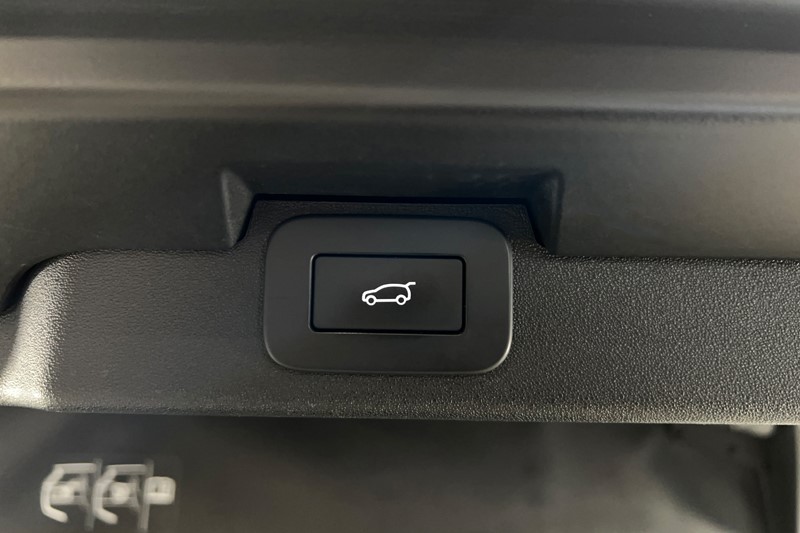 2023 (23) LAND ROVER DISCOVERY 3.0 D300 S 5dr Auto 5210393