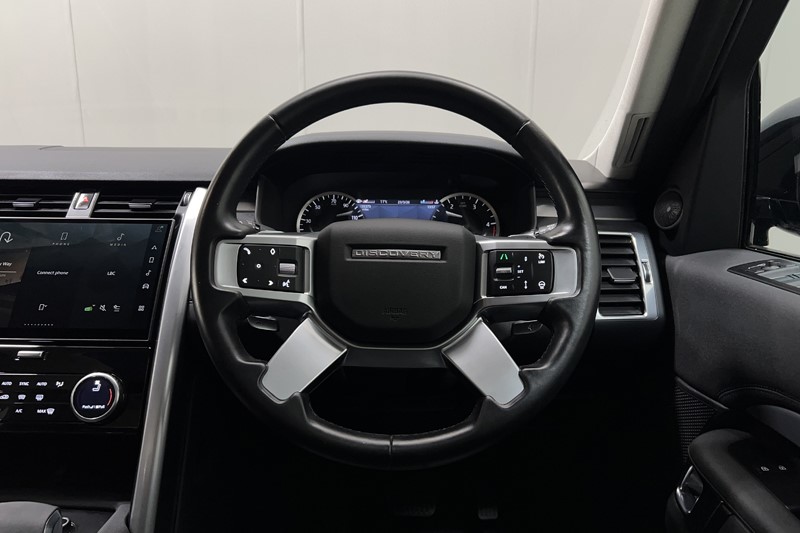 2023 (23) LAND ROVER DISCOVERY 3.0 D300 S 5dr Auto 5210353