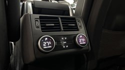 2023 (23) LAND ROVER DISCOVERY 3.0 D300 S 5dr Auto 5210385