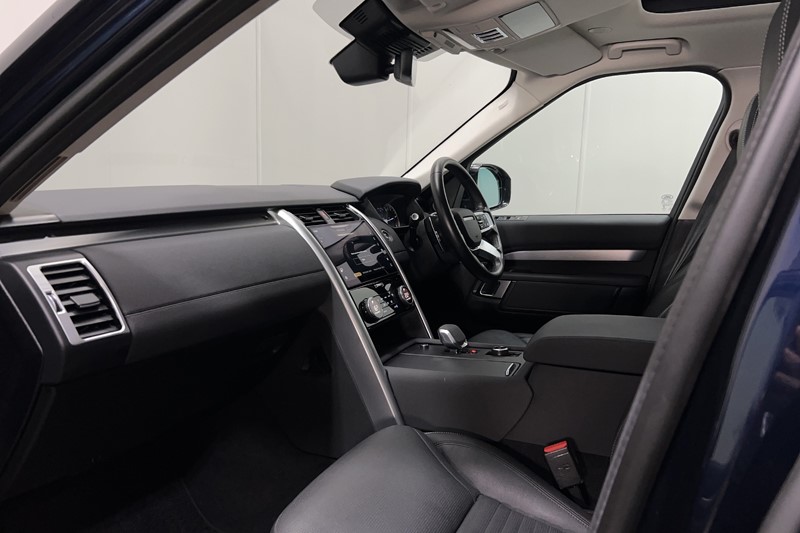 2023 (23) LAND ROVER DISCOVERY 3.0 D300 S 5dr Auto 5210379