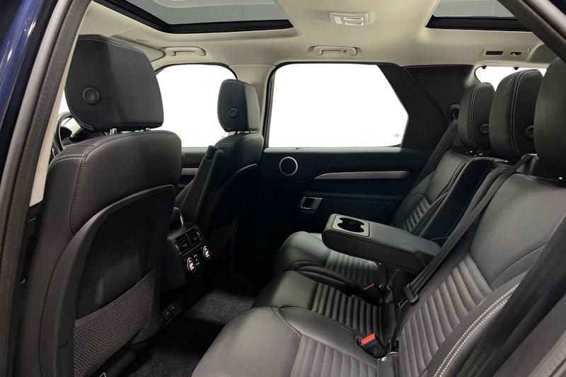 2023 (23) LAND ROVER DISCOVERY 3.0 D300 S 5dr Auto 5210387