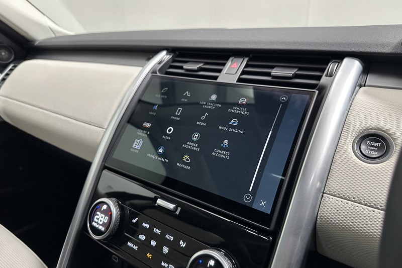 2025 (74) LAND ROVER DISCOVERY 3.0 D350 Dynamic SE 5dr Auto 5209541