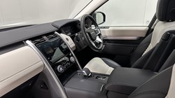 2025 (74) LAND ROVER DISCOVERY 3.0 D350 Dynamic SE 5dr Auto 5209544