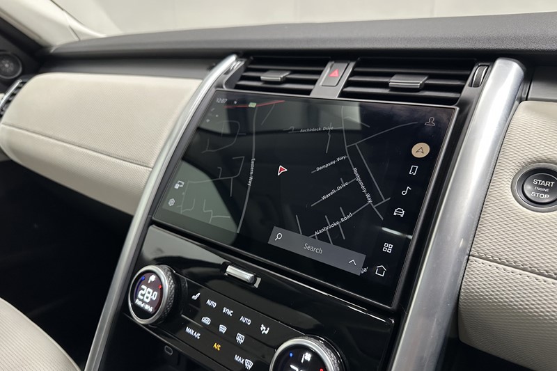 2025 (74) LAND ROVER DISCOVERY 3.0 D350 Dynamic SE 5dr Auto 5209536