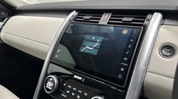 2025 (74) LAND ROVER DISCOVERY 3.0 D350 Dynamic SE 5dr Auto 5209543