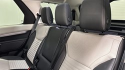 2025 (74) LAND ROVER DISCOVERY 3.0 D350 Dynamic SE 5dr Auto 5209547