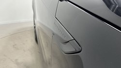 2025 (74) LAND ROVER DISCOVERY 3.0 D350 Dynamic SE 5dr Auto 5209560