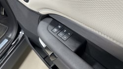 2025 (74) LAND ROVER DISCOVERY 3.0 D350 Dynamic SE 5dr Auto 5209519