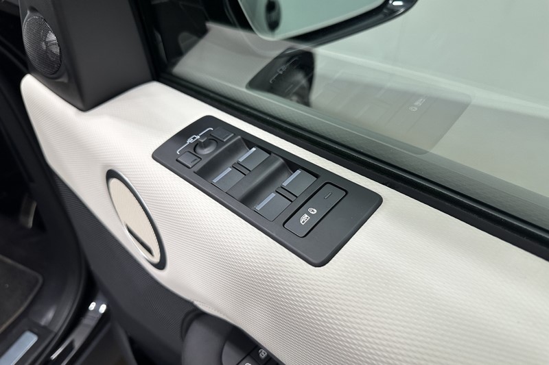 2025 (74) LAND ROVER DISCOVERY 3.0 D350 Dynamic SE 5dr Auto 5209520