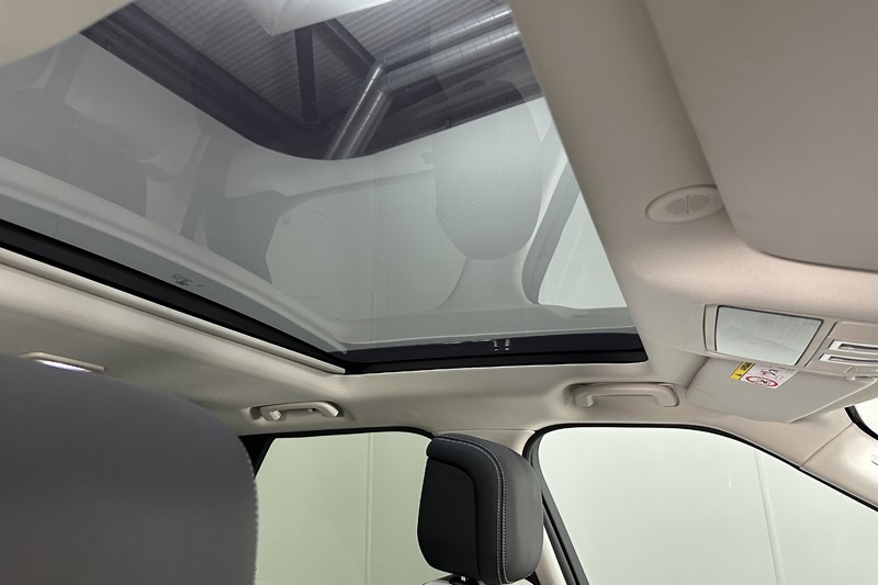 2025 (74) LAND ROVER DISCOVERY 3.0 D350 Dynamic SE 5dr Auto 5209527