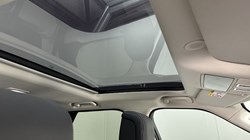 2025 (74) LAND ROVER DISCOVERY 3.0 D350 Dynamic SE 5dr Auto 5209527